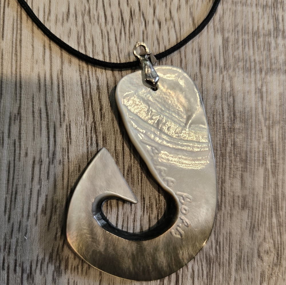 Souvenir From Bora Bora ..hook Shape Pendant..abaloni Pendant - Picture 2 of 5
